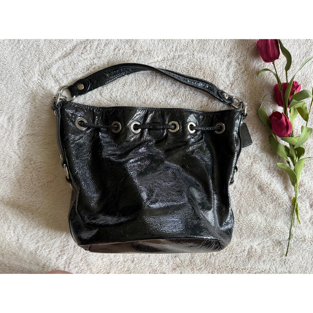 Coach Poppy 17941 Black Crinkle Patent Leather Drawstring Bucket Bag Purse Y2K - Picture 8 of 10